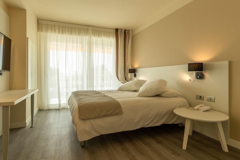 La Dolce Hotel 3*